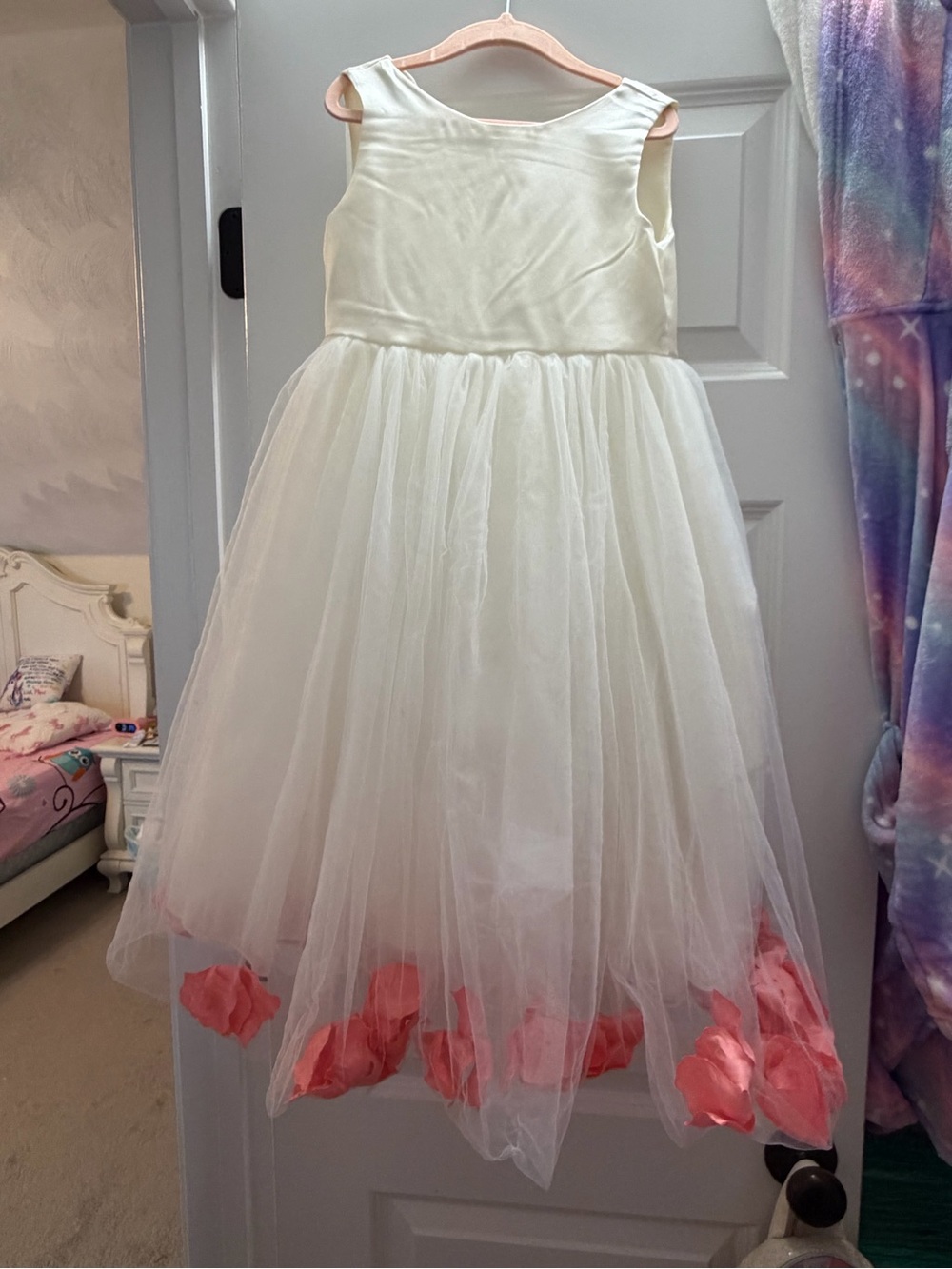 Girls Ivory Tulle Flower Hem Party Dress